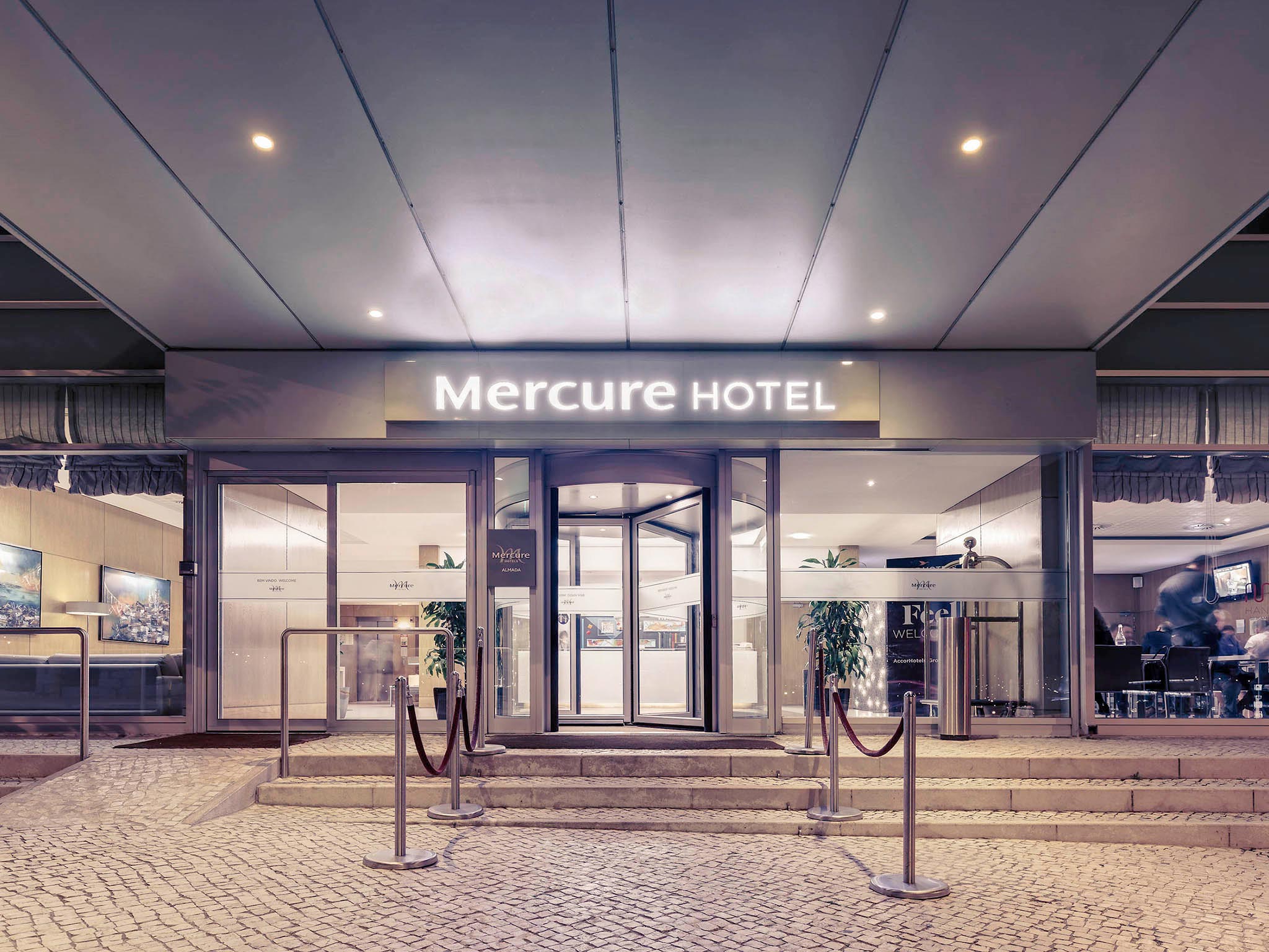 Mercure-Almada-Lisboa-Hotel-2